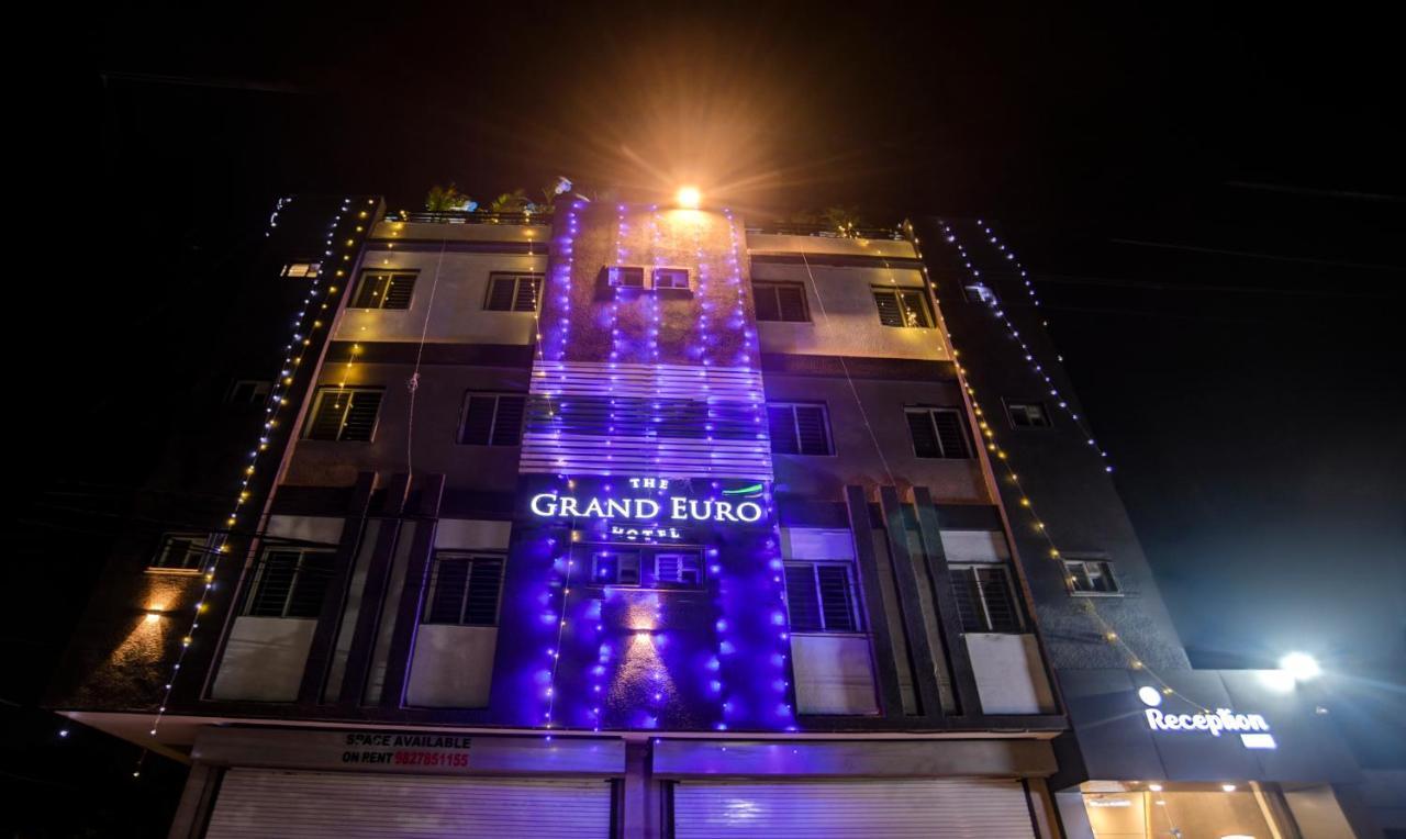 Treebo Grand Euro Pipliyahana Square Indore Eksteriør billede